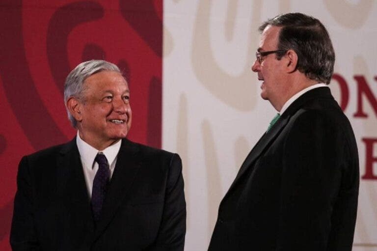 AMLO revela que Ebrard estuvo de acuerdo con la respuesta enviada al Parlamento Europeo 