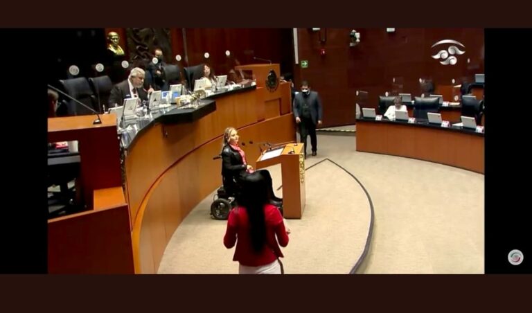 Lilly Téllez pide la palabra solo para faltarle el respeto a Senadora con discapacidad
