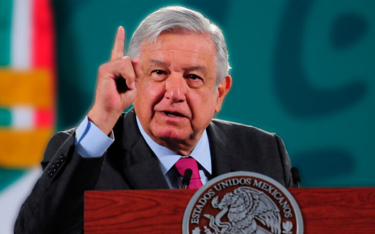 &#8220;¿Quién pompó?&#8221;: Pide AMLO a Loret que aclare sus propiedades
