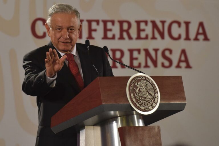 AMLO desmiente que John Kerry haya venido a “jalarle las orejas” por la Reforma Eléctrica