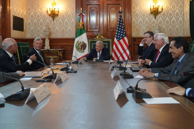 Sostiene AMLO reunión con el Secretario de Agricultura de EU, Tom Vilsack; presume aumento de 35% en comercio