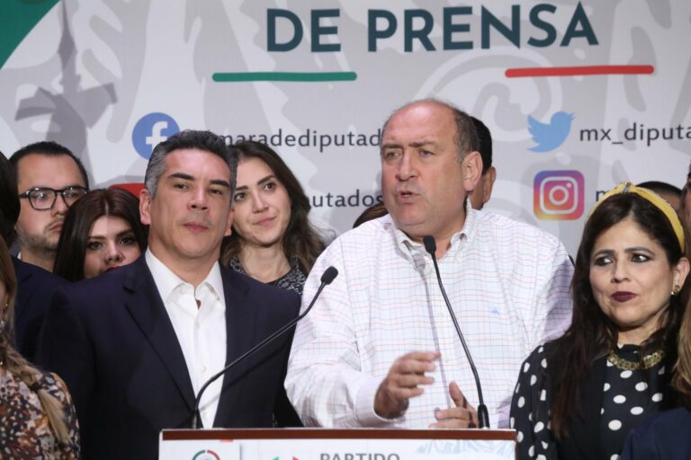 Diputados del PAN, PRI y PRD planea dormir el sábado en San Lázaro por reforma eléctrica