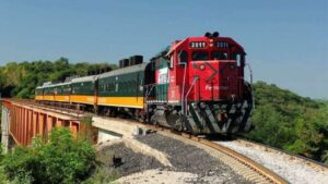 Gobierno de México rehabilitará el tren de Veracruz-Chiapas; 4T planea 10 parques industriales para el sureste del país