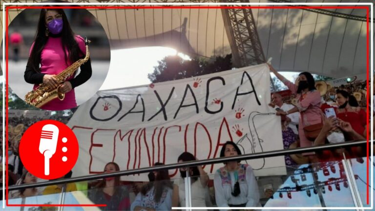 Echan a María Elena Ríos, saxofonista atacada con ácido de la Guelaguetza por sacar manta con la leyenda “Oaxaca Feminicida” (VIDEO)