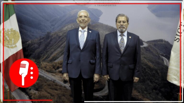 AMLO designa al vicealmirante Carlos Velázquez como nuevo director del AICM