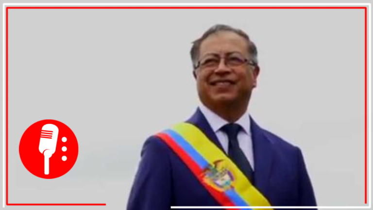 Gustavo Petro toma posesión como primer presidente de izquierda
