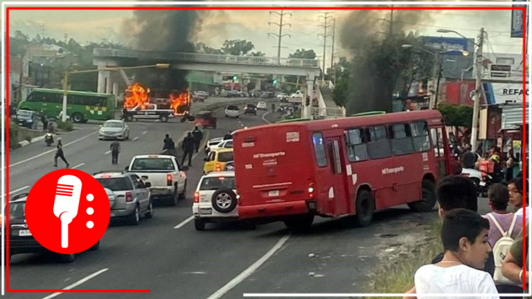 Narcobloqueos en Jalisco y Guanajuato: Grupos criminales prendieron fuego a farmacias, vehículos particulares, unidades del transporte público y tiendas de conveniencia