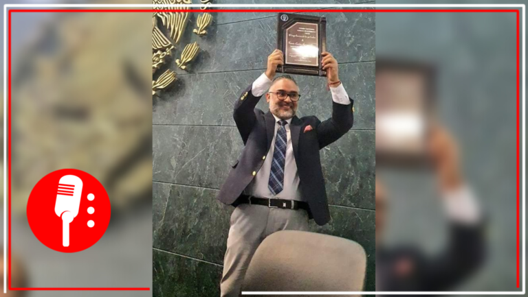 Vicente Serrano recibe el premio nacional Carlos Montemayor