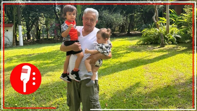 AMLO presume en redes foto junto a sus nietos previo a su cumpleaños