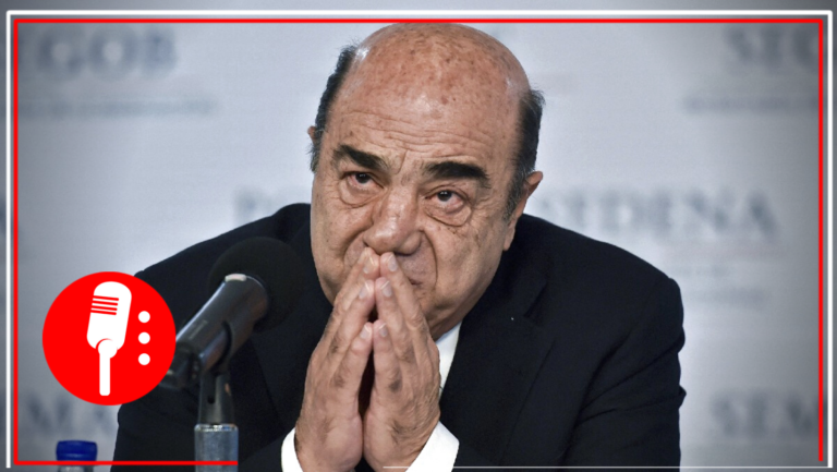 Niegan prisión domiciliaria a Murillo Karam ante el riesgo de fuga