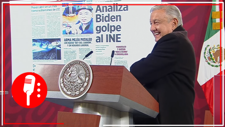Pobrecitos los que leen y le creen al Reforma&#8221;: López Obrador se mofa de dicho periódico