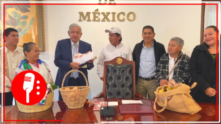 López Obrador recibe a cooperativa de la sierra de Puebla; le entregar regalos