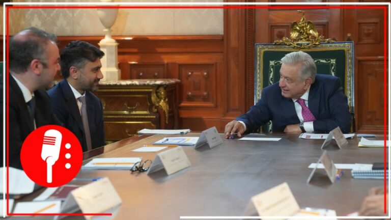 “Vamos bien”: Se reúne AMLO con directivos de Tesla en Palacio Nacional