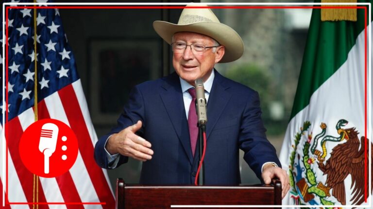 Ken Salazar reafirma compromiso de EU para trabajar con México tras el asesinato de estadounidenses en Matamoros