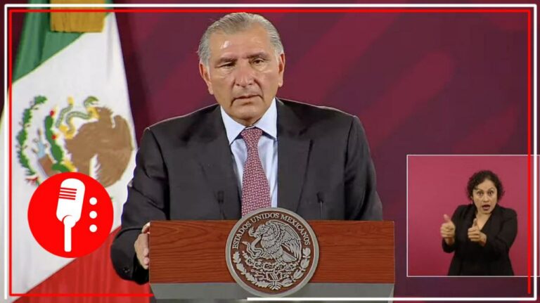 Adán Augusto desmiente que se despedirá a personal del Servicio Profesional Electoral y aclara que serán reubicados