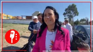 Calla como momia: Alejandra del Moral guarda silencio y se molesta al ser cuestionada sobre desvío de 5 mil MDP (VIDEO)