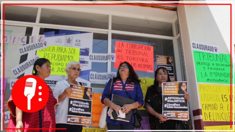 Familiares de María del Sol Cruz, activistas feministas y la periodista Soledad Jarquín Édgar clausuran simbólicamente Poder Judicial de Oaxaca