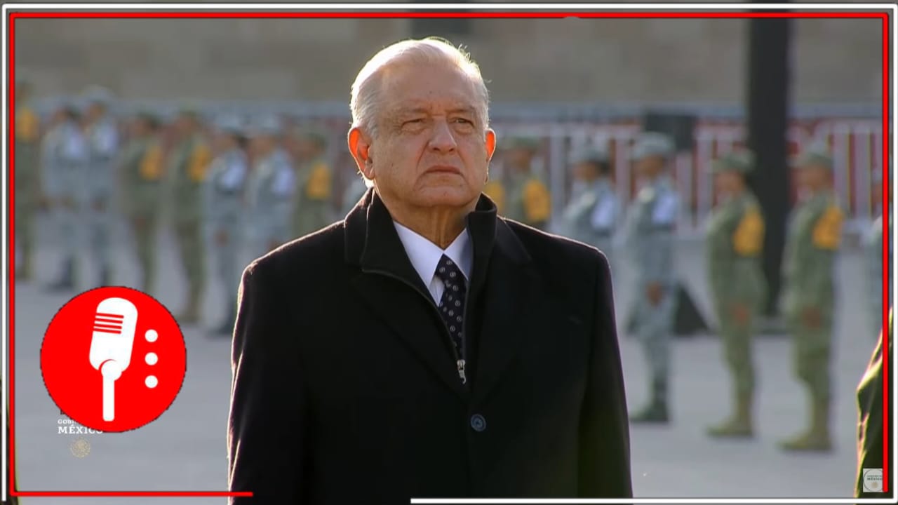 AMLO rinde honores a víctimas de los sismos de 1985 y 2017 en el Zócalo de la CDMX (VIDEO)