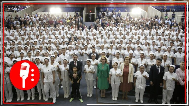 Avanza la formación de profesionales con dimensión social: Se gradúa la primera generación de 251 enfermeros y enfermeras de la Universidad de la Salud en la CDMX