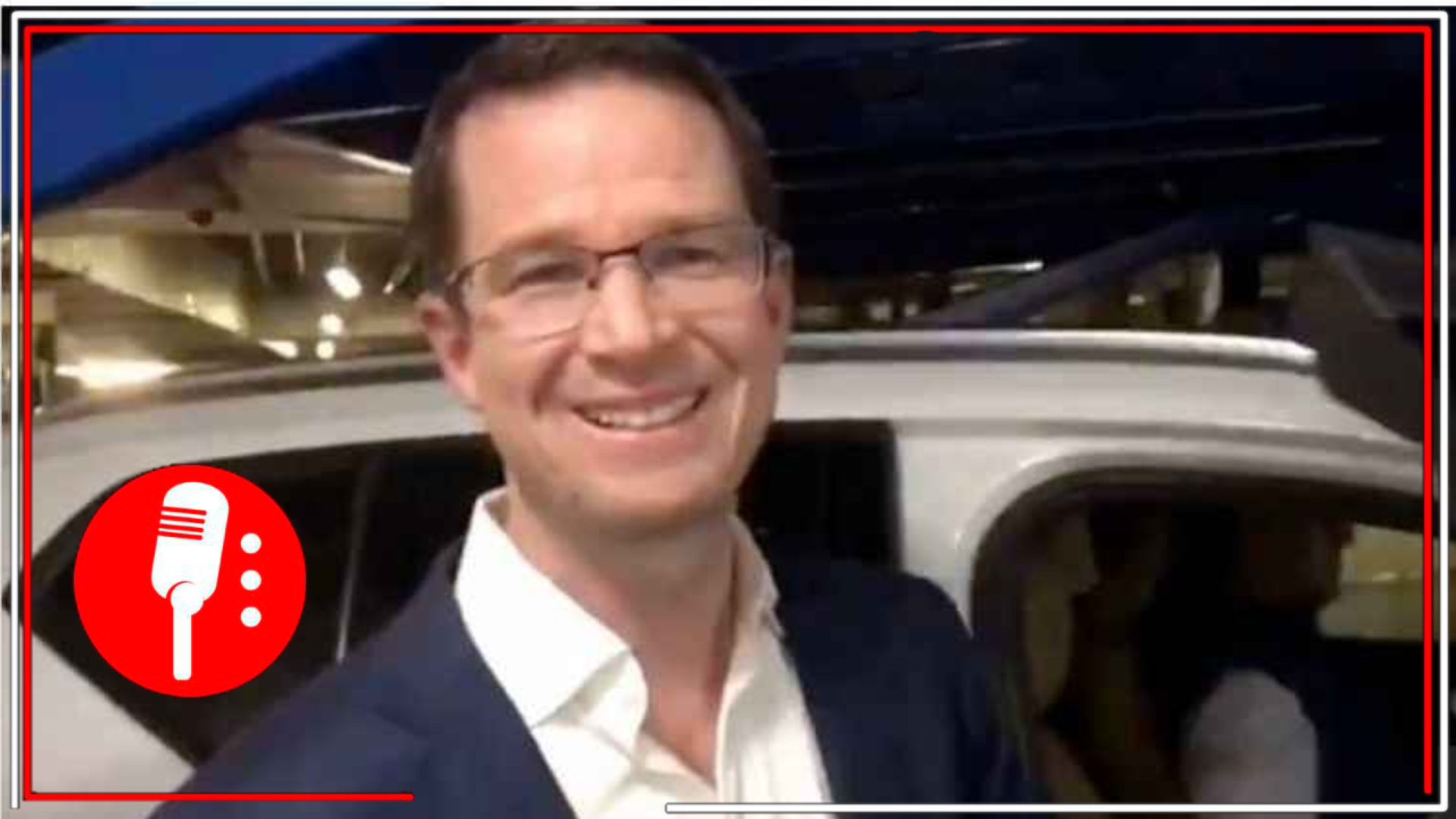 Vuelve a escondidas y visiblemente nervioso: Ricardo Anaya regresa a México para asumir su senaduría pese a ser prófugo de la justicia