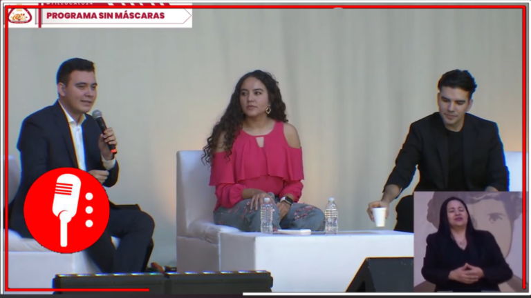 Manuel Pedrero, Stephany Lavalle y Poncho Gutiérrez celebran en la FIL del Zócalo el impacto de la 4T