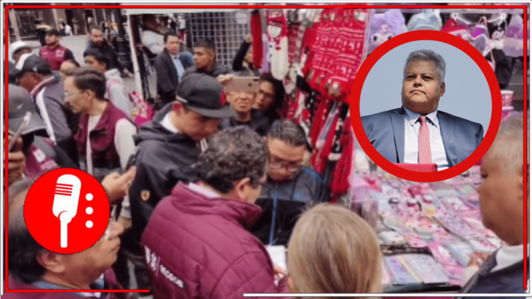 Carlos Cervantes Godoy lidera operativo para retirar comercio informal, garantizar el libre tránsito de peatones y combatir la extorsión entre los vendedores