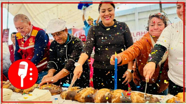 Berenice Hernández Calderón, alcaldesa de Tláhuac, compartió con la gente la rosca de Reyes más grande de la Ciudad de México