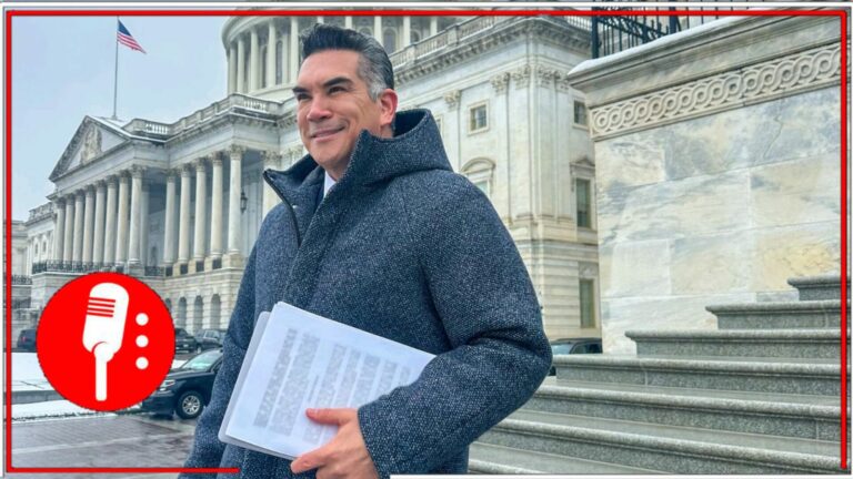 Tras anuncio de desafuero en su contra, Alito Moreno huye a Washington