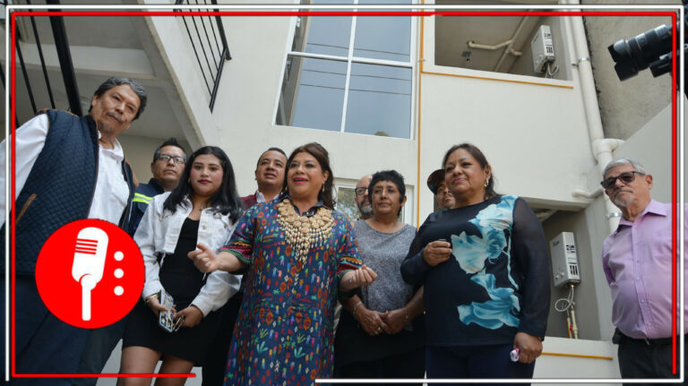 Clara Brugada entrega nuevas casas en Gustavo A. Madero