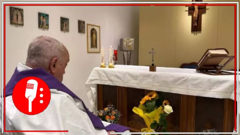 El Vaticano publica primera imagen del Papa Francisco tras un mes hospitalizado