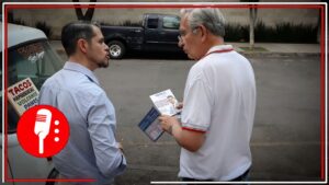 Ricardo Oropeza Bueno dialoga con ciudadanos en el Jardín del Arte