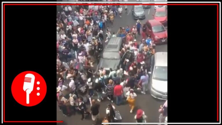Manifestantes embestidos en alcaldía Cuauhtémoc
