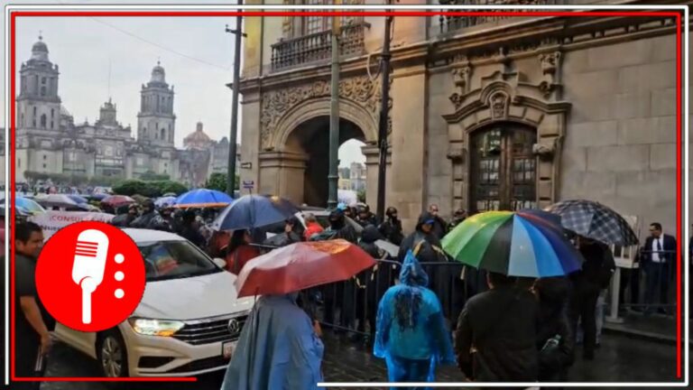 Mazahuas y triquis bloquean Eje Central; piden espacios dignos para vender