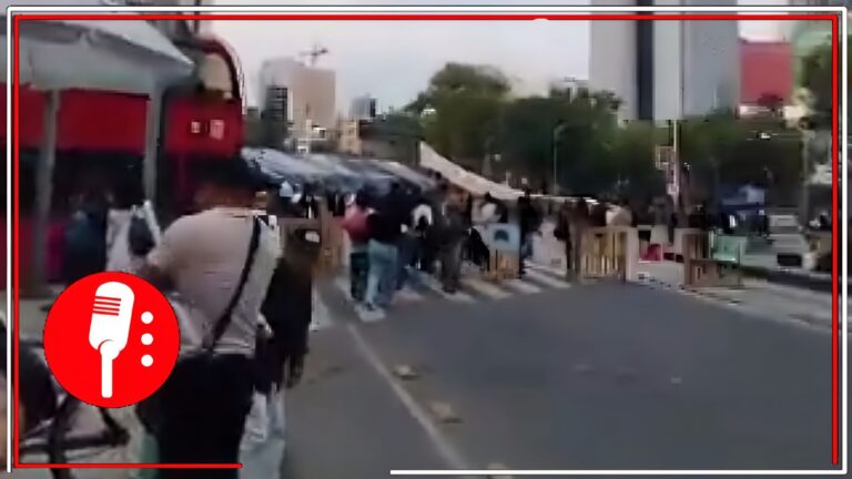 CNTE bloquea crucial intersección en el corazón de la Ciudad de México