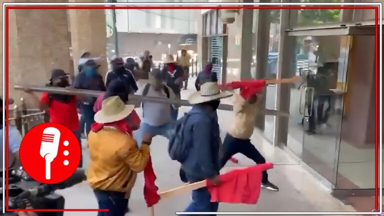 Durante marcha CETEG vandaliza edificio de la Secretaría del Bienestar en CDMX