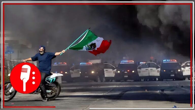 Motociclista con bandera mexicana se convierte en símbolo de protestas contra ICE en Los Ángeles