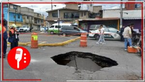 Atienden socavón en Av. De las Torres; se debió a falla en drenaje, no geológica