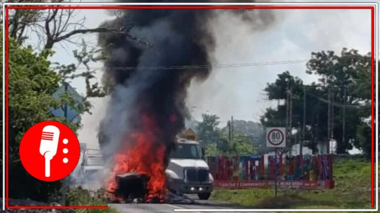 Incendian cinco camiones de minera Peñoles en carretera Iguala-Teloloapan