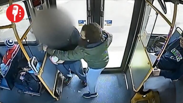 Ataque terrorista en Canadá con cuchillo en autobús