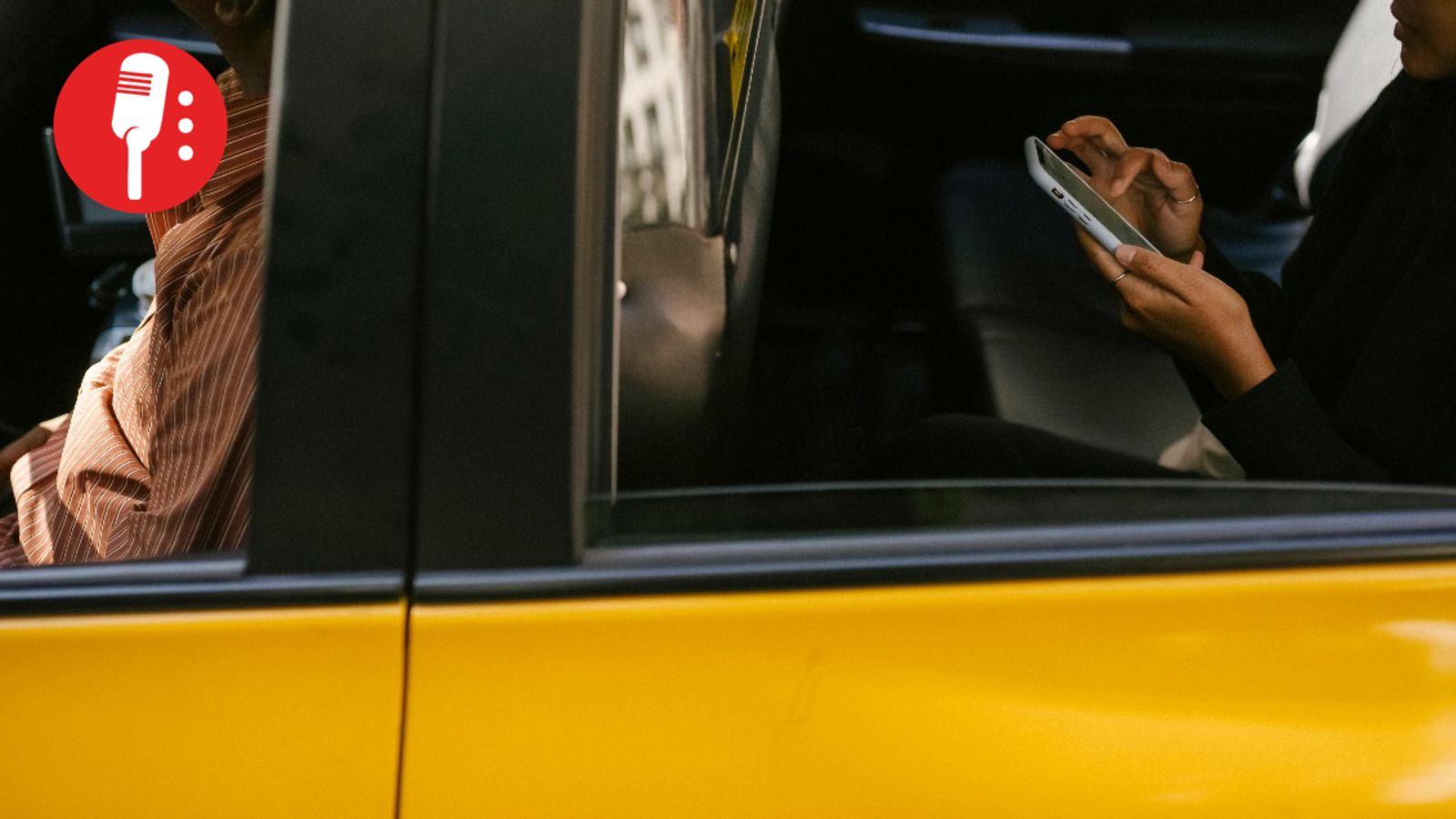 Chofer de app impide que adolescente sea estafada con falsa oferta laboral en otro estado