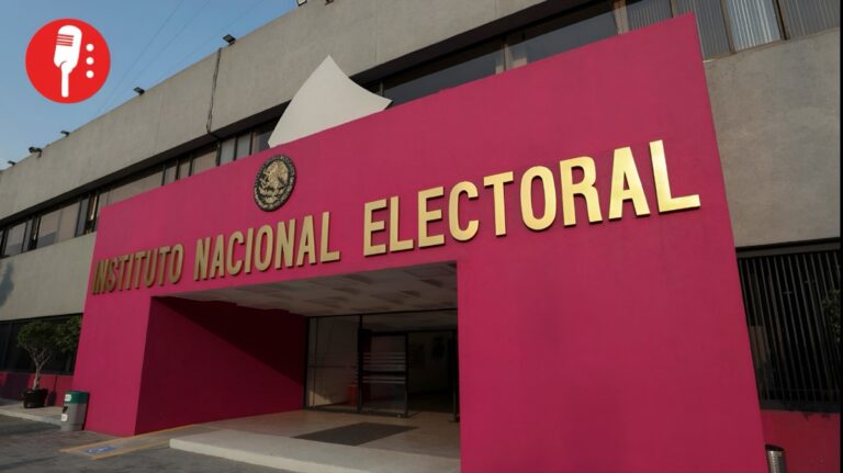 INE revela que salario de 38 funcionarios superan al de Sheinbaum