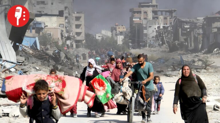 Familias palestinas huyen de Gaza para salvar sus vidas