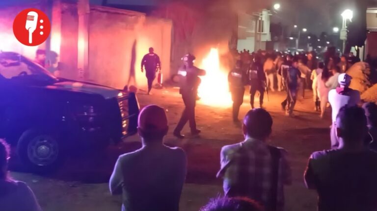Linchan a dos presuntos ladrones en San Martín Cuautlapan; uno muere en el acto