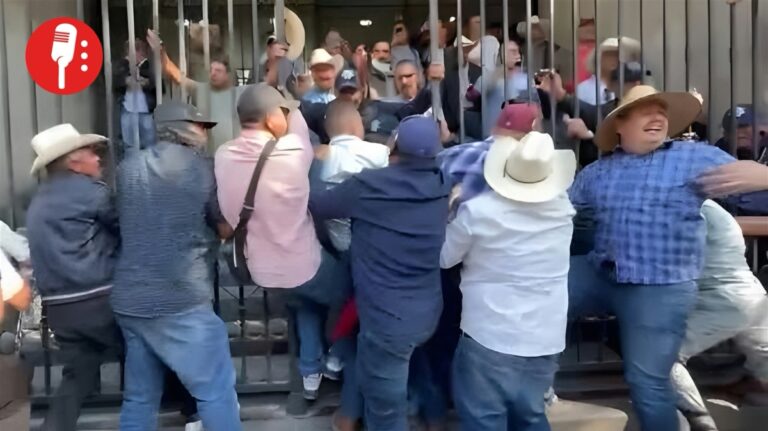 Agricultores intentan dar portazo en Segob