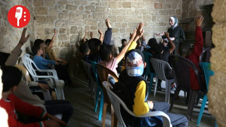 Educación en ruinas: gazatíes intentan estudiar entre escombros y desplazados