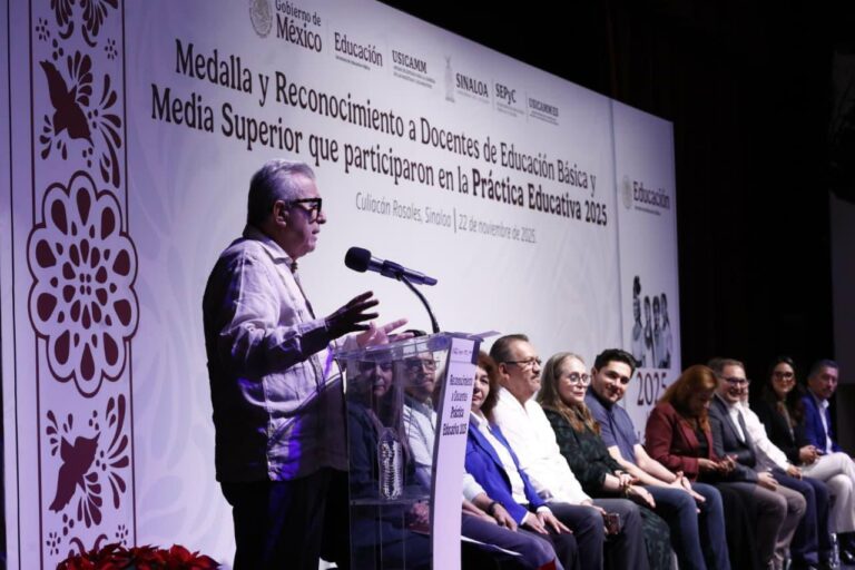 Gobernador Rocha Moya participa en programa Práctica Educativa