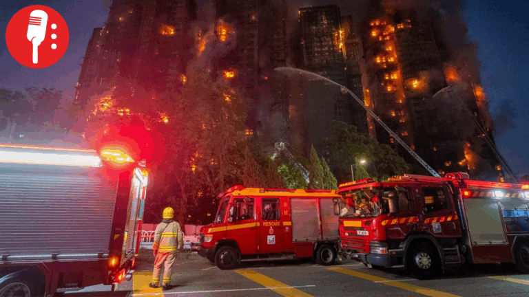 Incendio en Hong Kong arrasa con 8 torres: 13 muertos