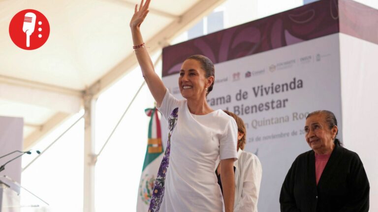Sheinbaum reafirma alza del salario mínimo y entrega 225 viviendas en Playa del Carmen