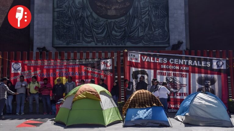 Protesta magisterial se plantó frente a la Cámara de Diputados