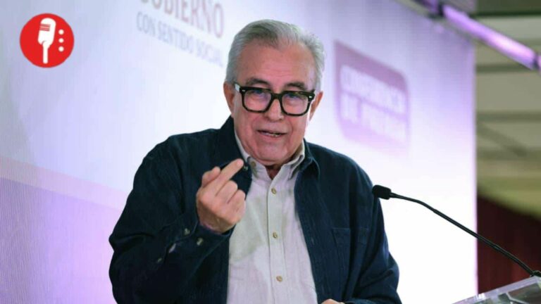 Gobierno de Rocha cumple a servidores del Estado y pagará deuda heredada